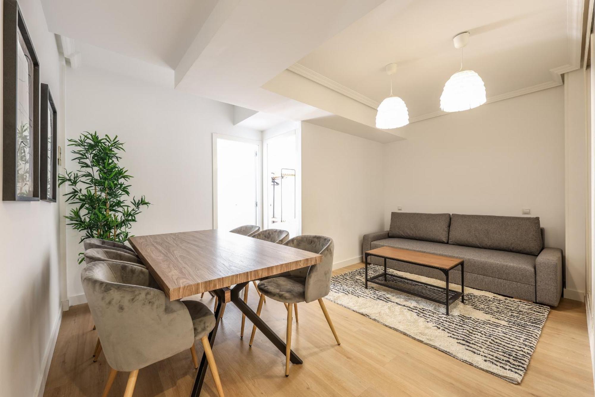Apartamento Reformados 6 Personas En Lavapies Alquiler Temporal